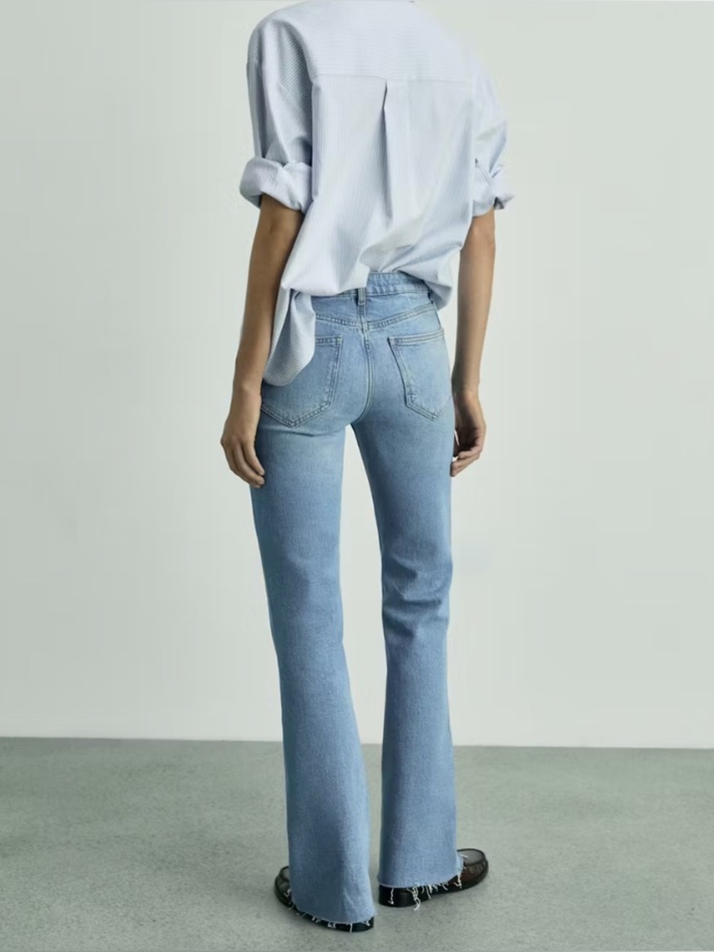 NWT Mango Fiona Flared Mid-Rise Jeans, Frayed Hem, Size 0 (EUR 32)